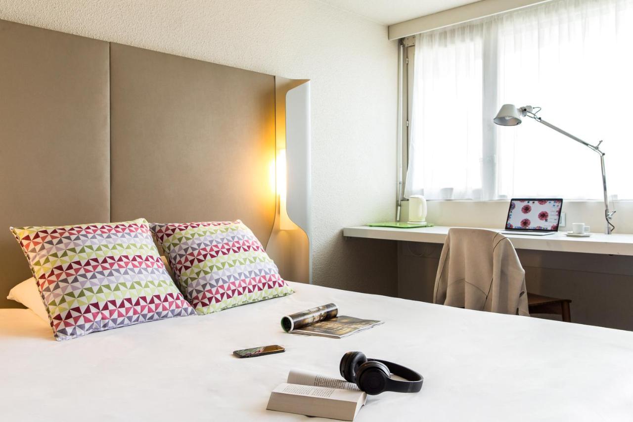 Campanile Saint Quentin Hotel Buitenkant foto