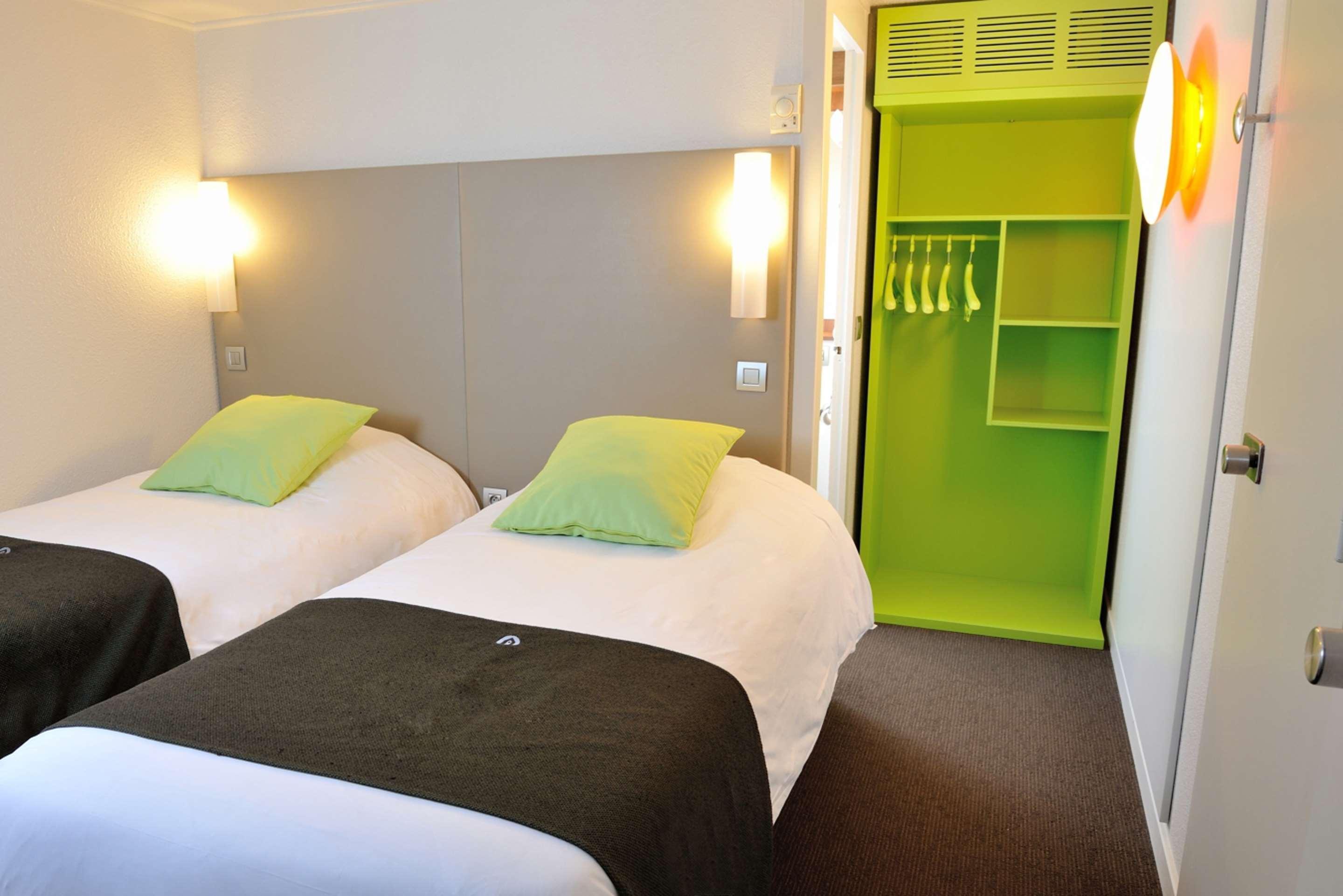 Campanile Saint Quentin Hotel Buitenkant foto
